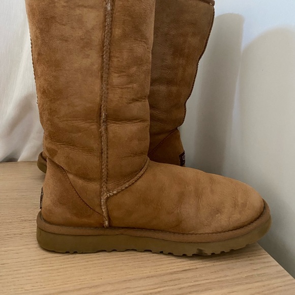 **SOLD** EUC UGG CLASSIC TALL size 7 - Picture 9 of 11